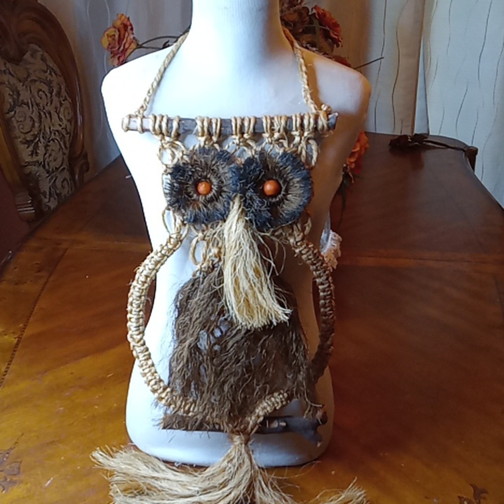MACRAME OWL HANGER